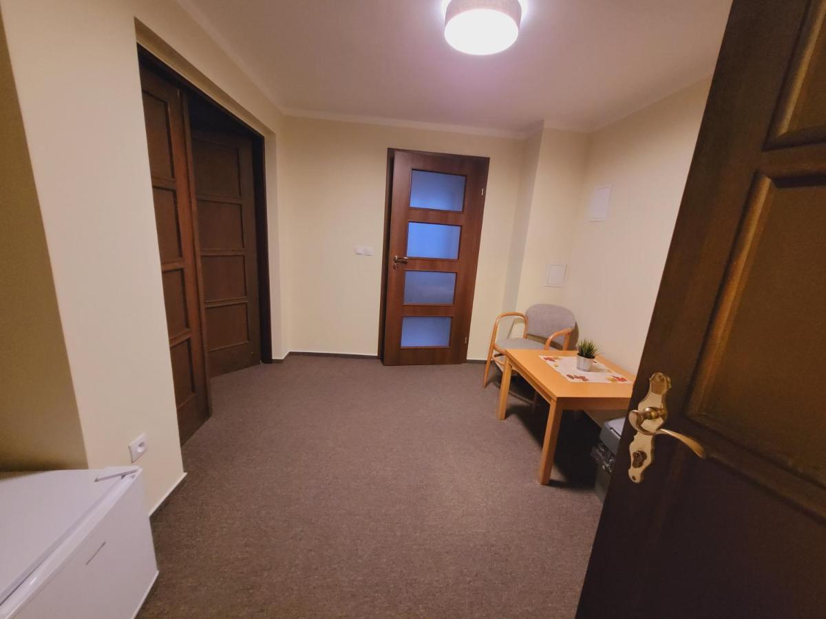 Hotel Stary Mlyn Есеник Экстерьер фото