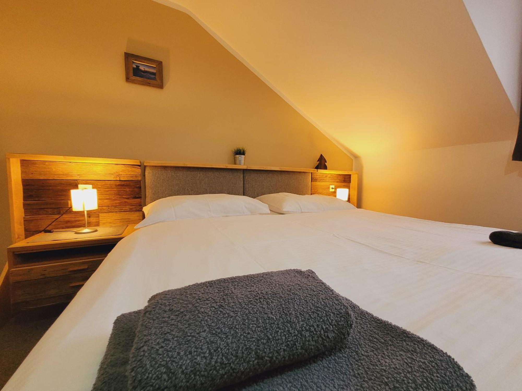 Hotel Stary Mlyn Есеник Экстерьер фото